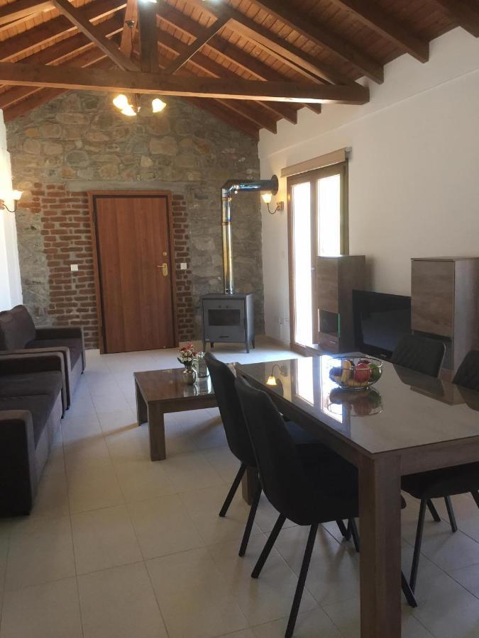 Love Holiday Suite 1 Tris Elies Zewnętrze zdjęcie